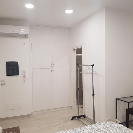 Guest House Via Milano カタンザーロ エクステリア 写真