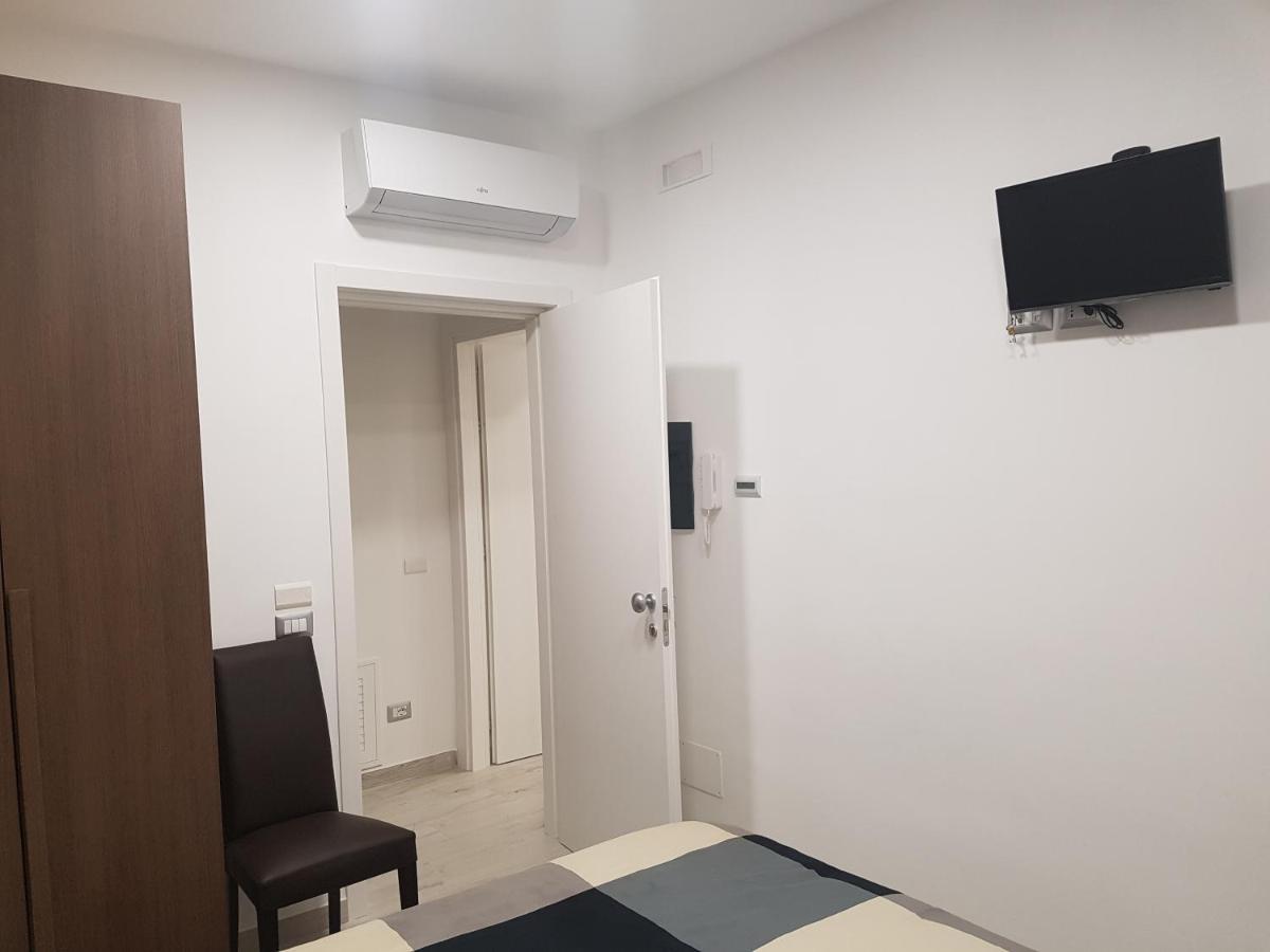 Guest House Via Milano カタンザーロ エクステリア 写真