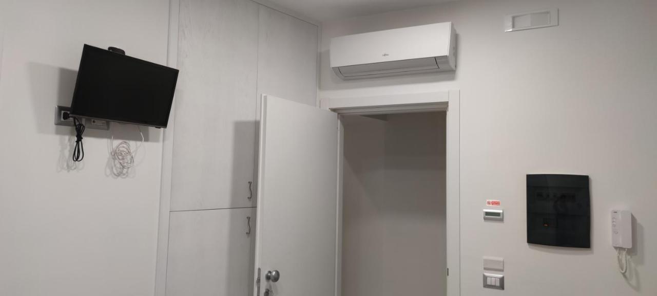 Guest House Via Milano カタンザーロ エクステリア 写真