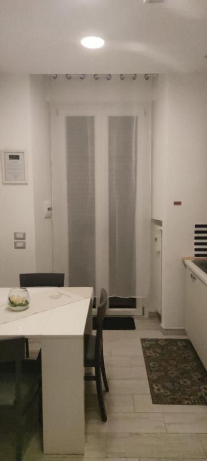 Guest House Via Milano カタンザーロ エクステリア 写真